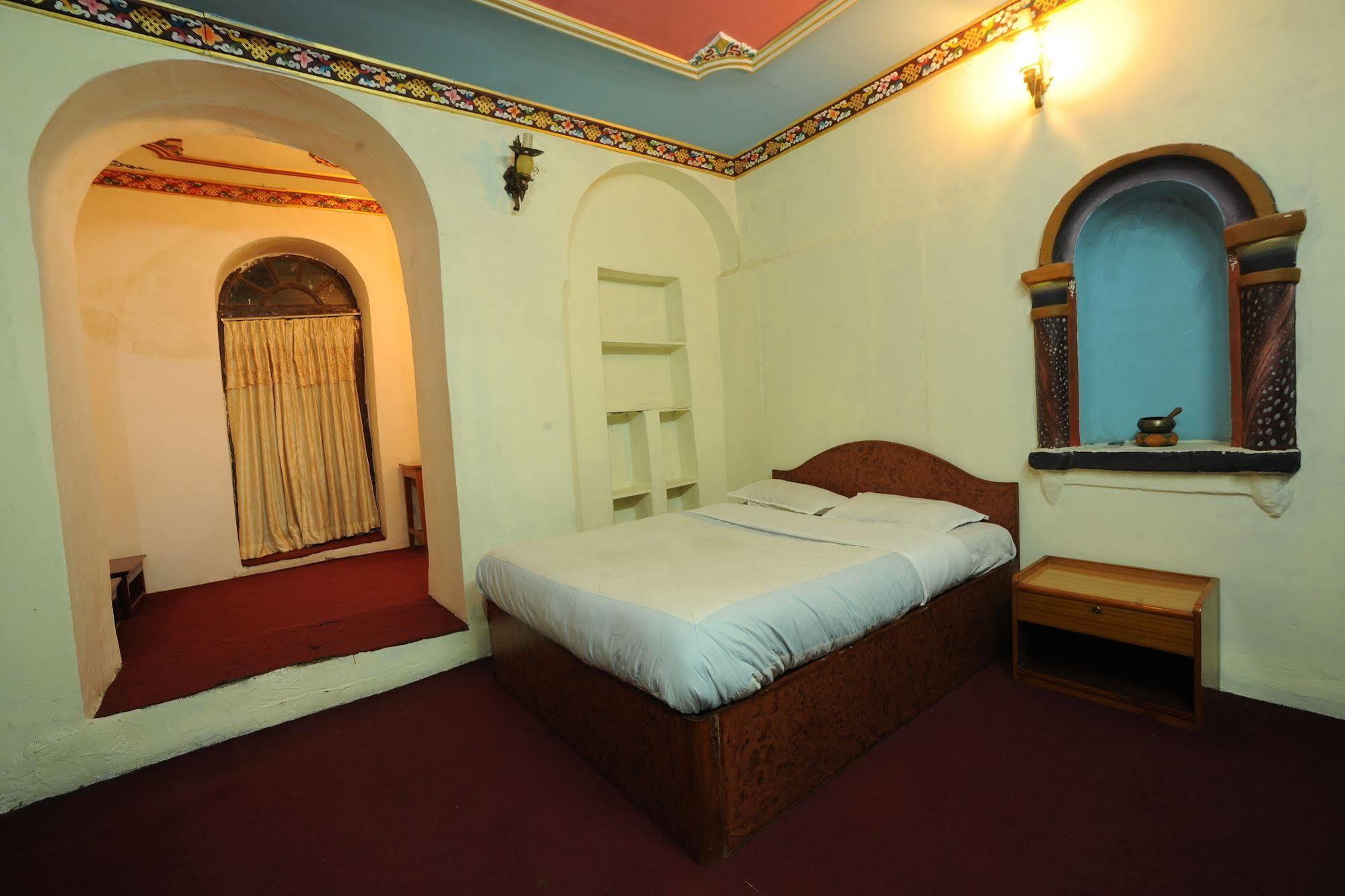 Hotel Himalaya Yoga 카트만두 외부 사진