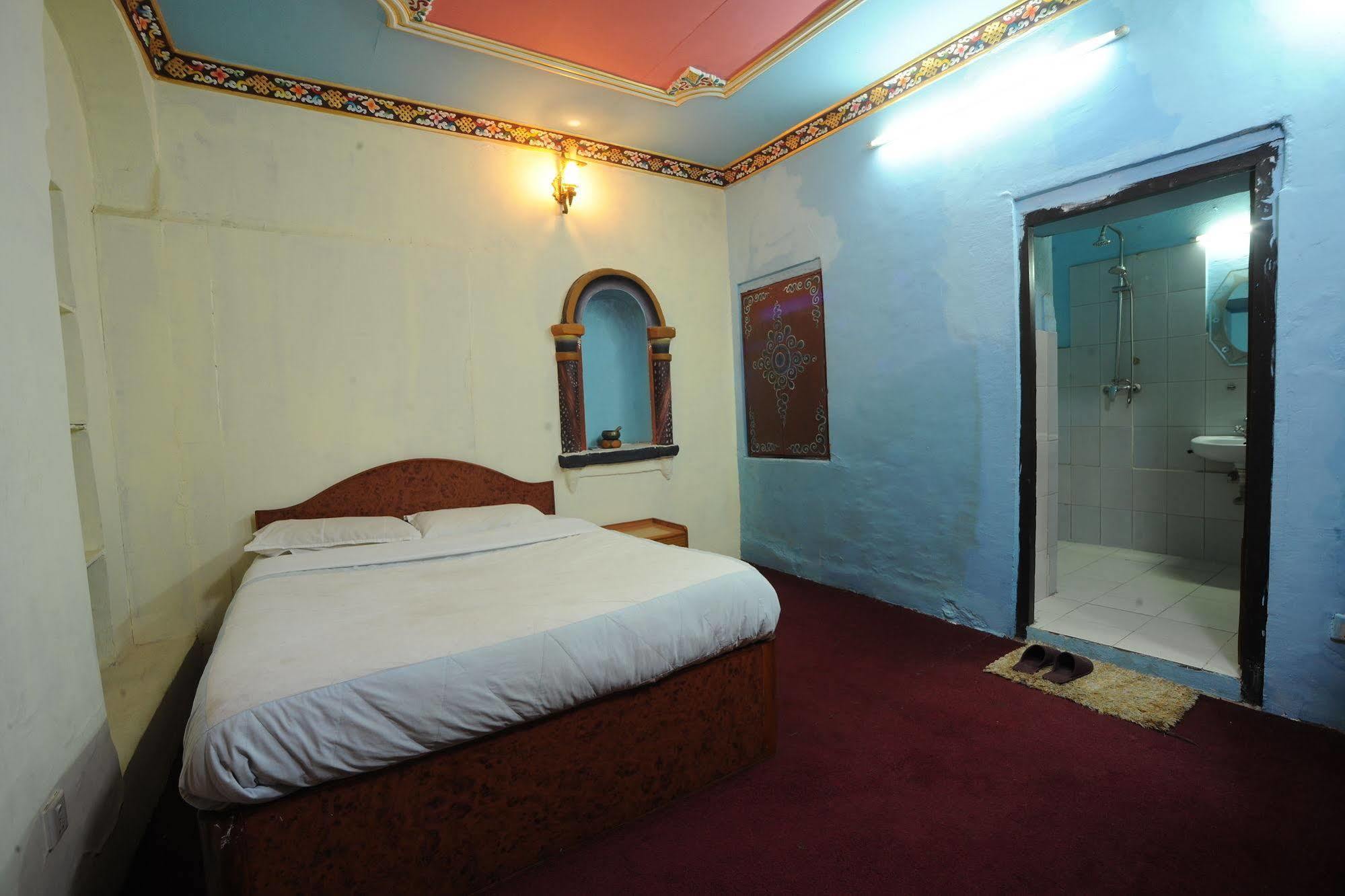 Hotel Himalaya Yoga 카트만두 외부 사진