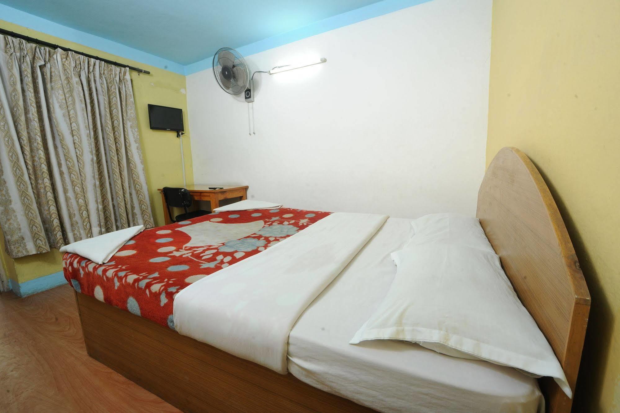 Hotel Himalaya Yoga 카트만두 외부 사진